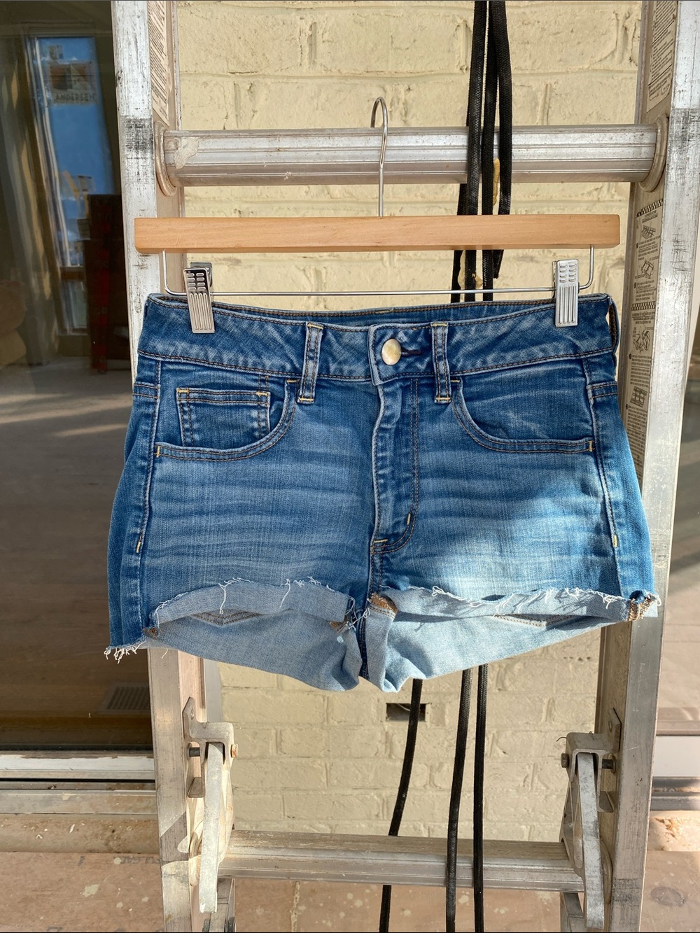 AMERICAN EAGLE High Rise Shortie Jean Shorts